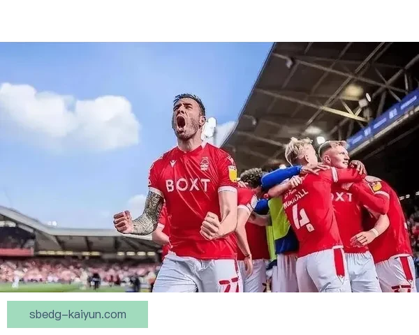 英超赛季火热进行，热刺表现稳健状态回暖。